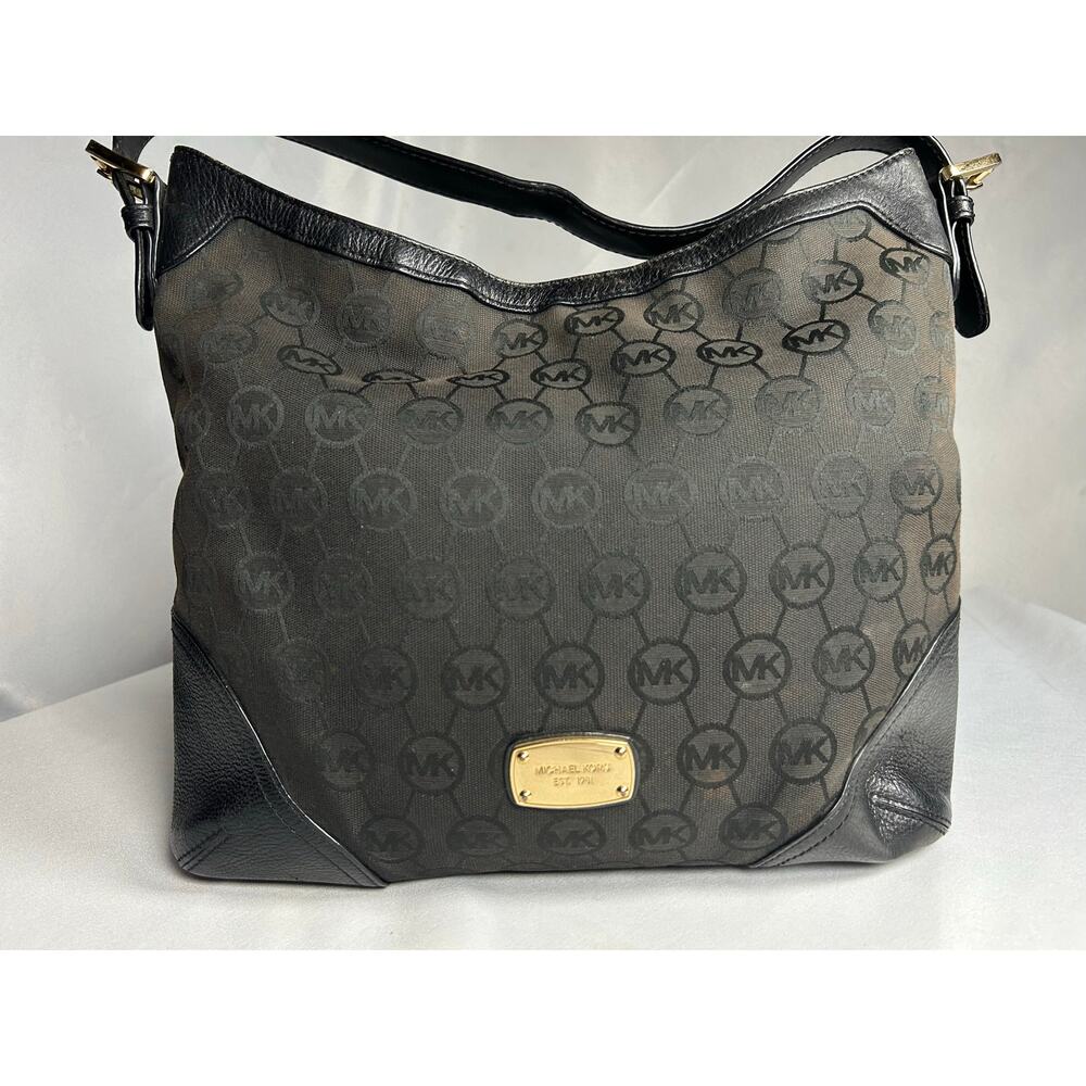 MICHAEL KORS Black Signature Canvas and Leather Millbrook Hobo Tote Bag - Picture 9 of 13